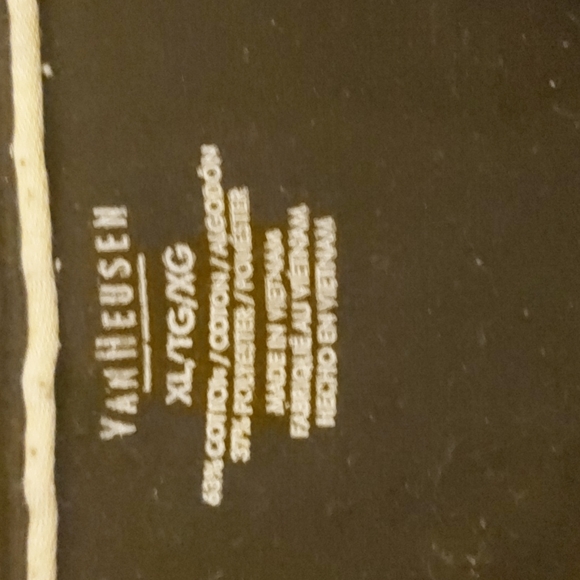 Van Heusen T-Shirt - Picture 2 of 7